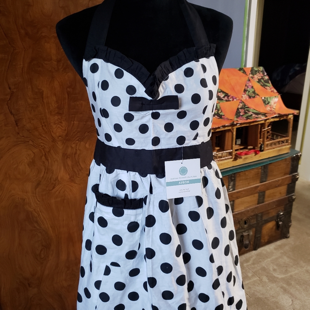 Beautiful Aprons - Picture 7 of 10